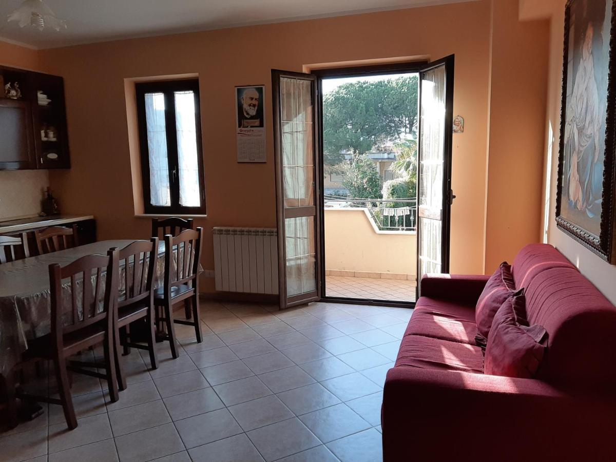 Residenza Monteleone Apartment Ardore Marina Ngoại thất bức ảnh