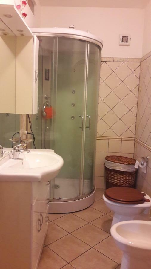 Residenza Monteleone Apartment Ardore Marina Ngoại thất bức ảnh